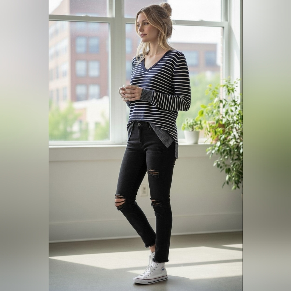 VINCE Blue & White Striped Wool Cashmere V Neck Sweater